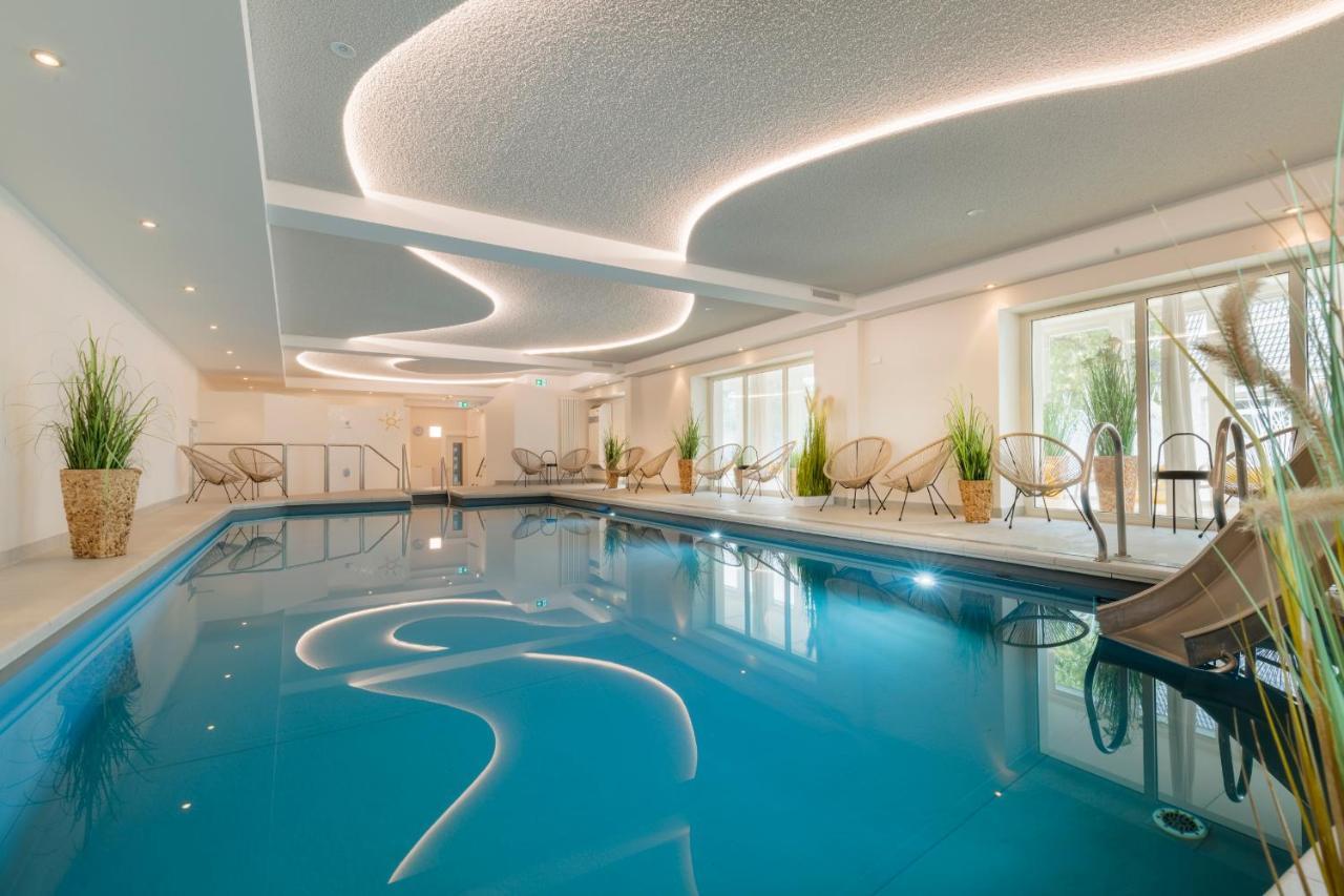 Hofhotel Kraehenberg เกรอมิทซ์ ภายนอก รูปภาพ